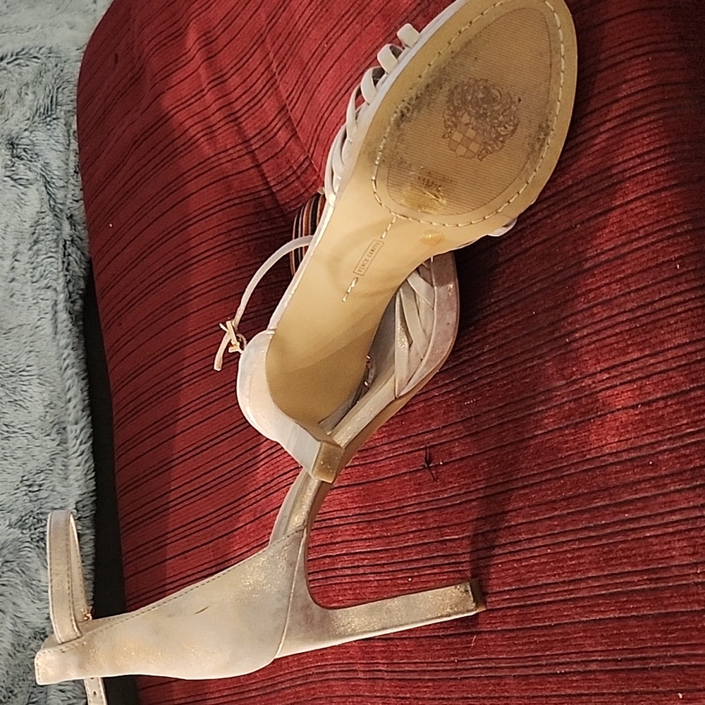 Shoes - Picture 5 of 7
